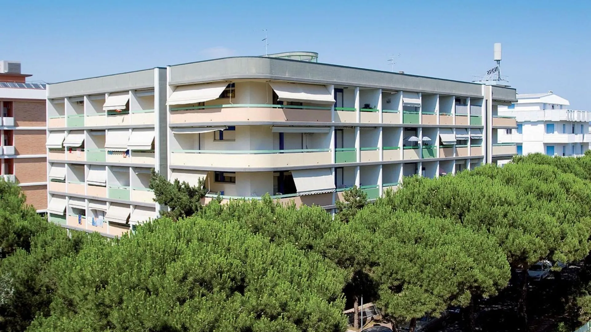 Comfortable Bibione Apartment With Terrace Italië
